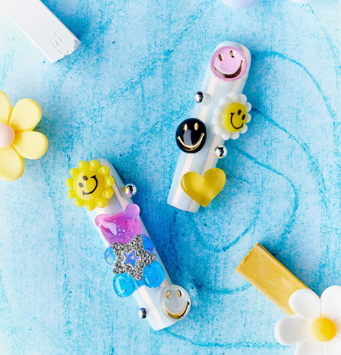 DRESUP Happy Emojis Long Pipe Press-On Nails – 12 Pieces
