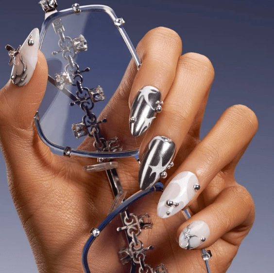 DRESUP Silver Mystique Short Almond Press-On Nails – 12 Pieces - Beauty Exchange Beauty Supply