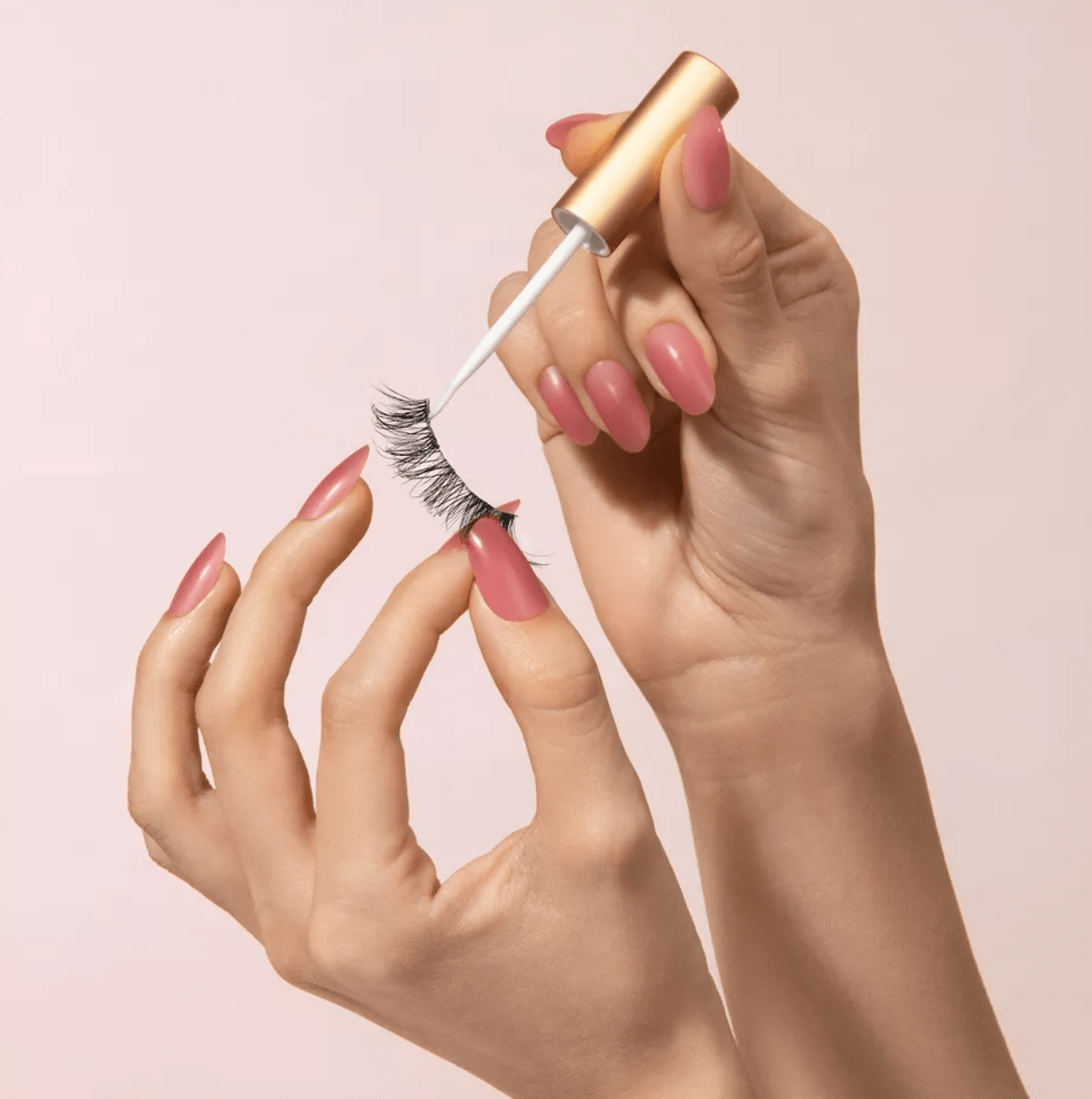 KISS Brush - On False Eyelash Adhesive Clear – 0.17oz - Beauty Exchange Beauty Supply