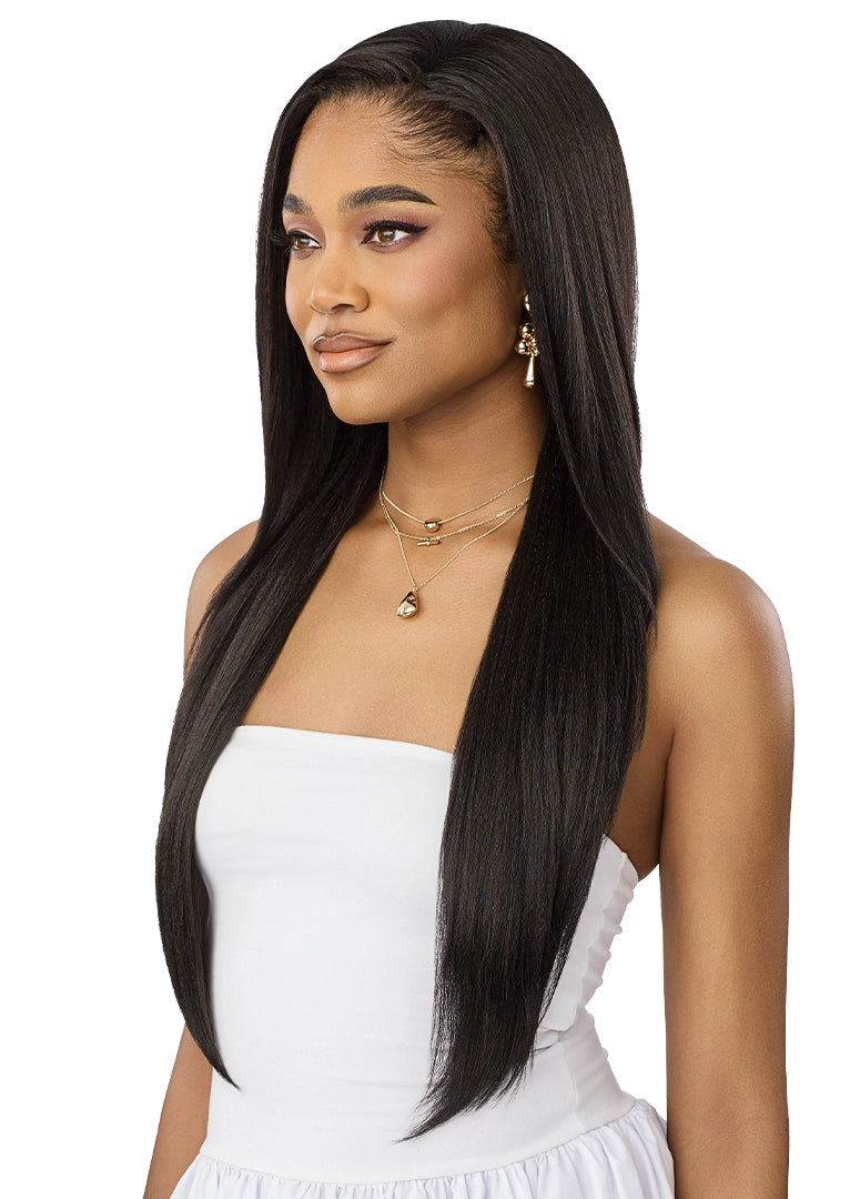 Outre Quick Weave Synthetic Half Wig – Delaney