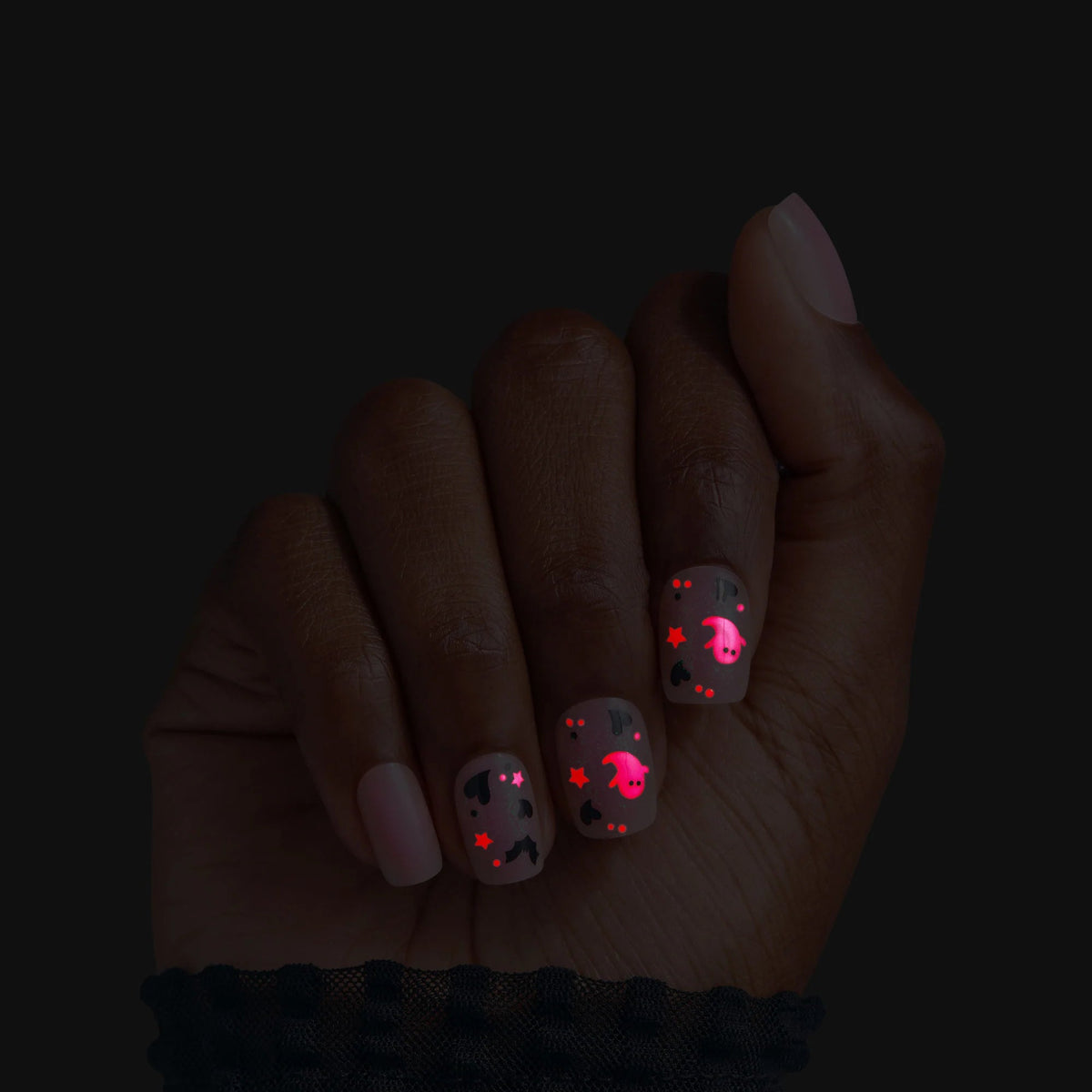 KISS HAUNT Halloween Press-On Nails – Glow In The Dark - Beauty Exchange Beauty Supply